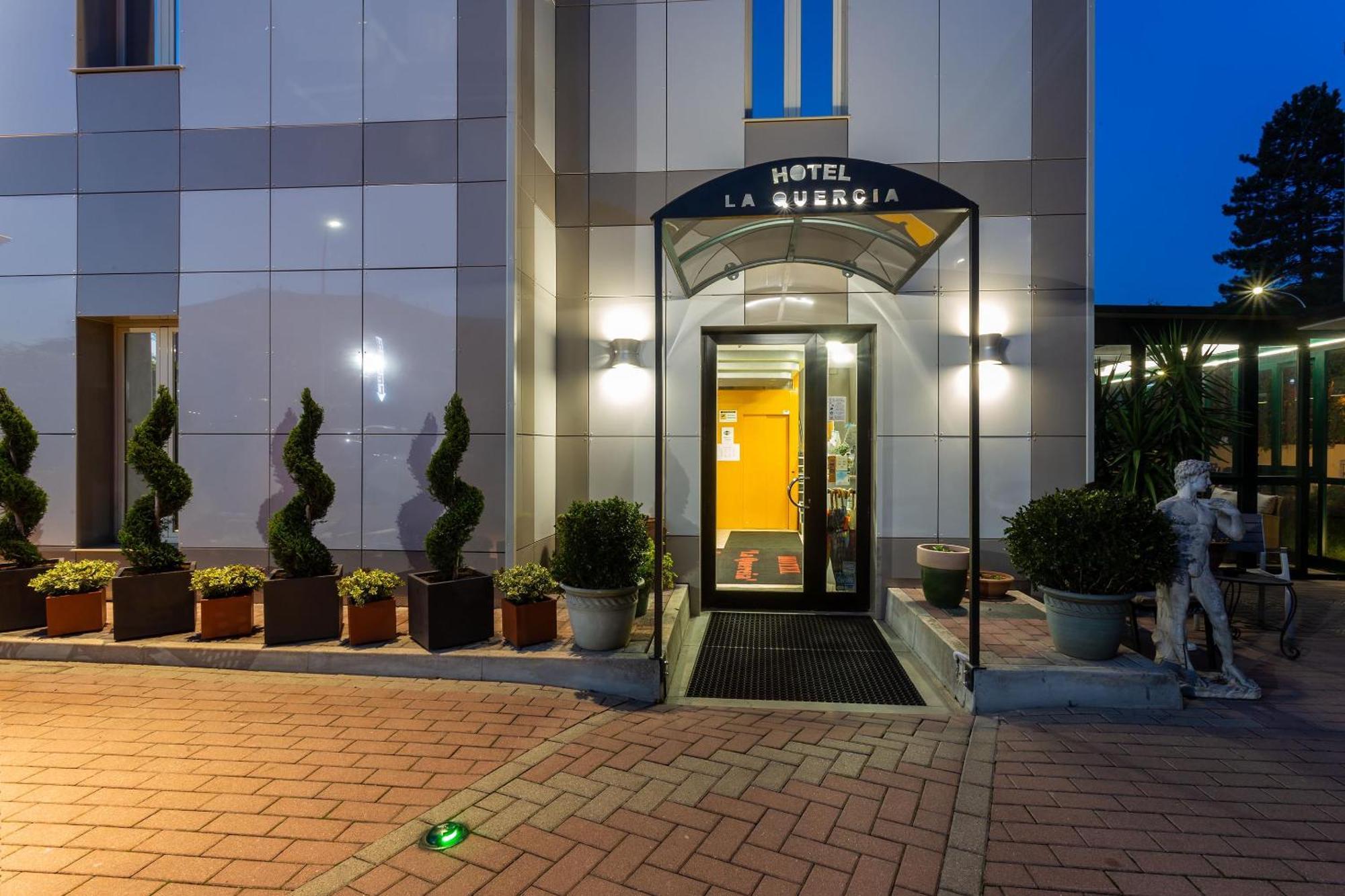 Hotel La Quercia Mozzo Ngoại thất bức ảnh