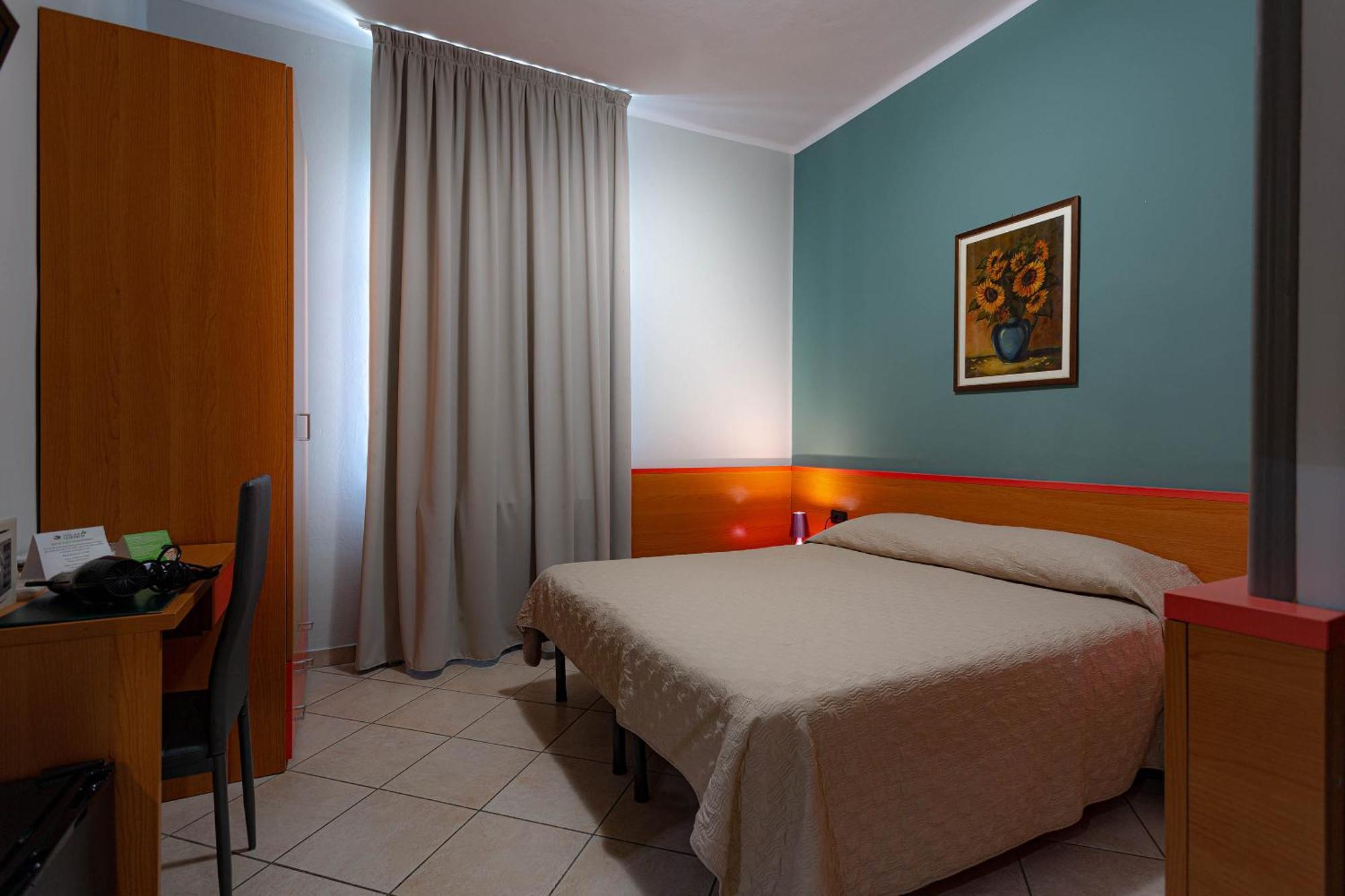Hotel La Quercia Mozzo Ngoại thất bức ảnh