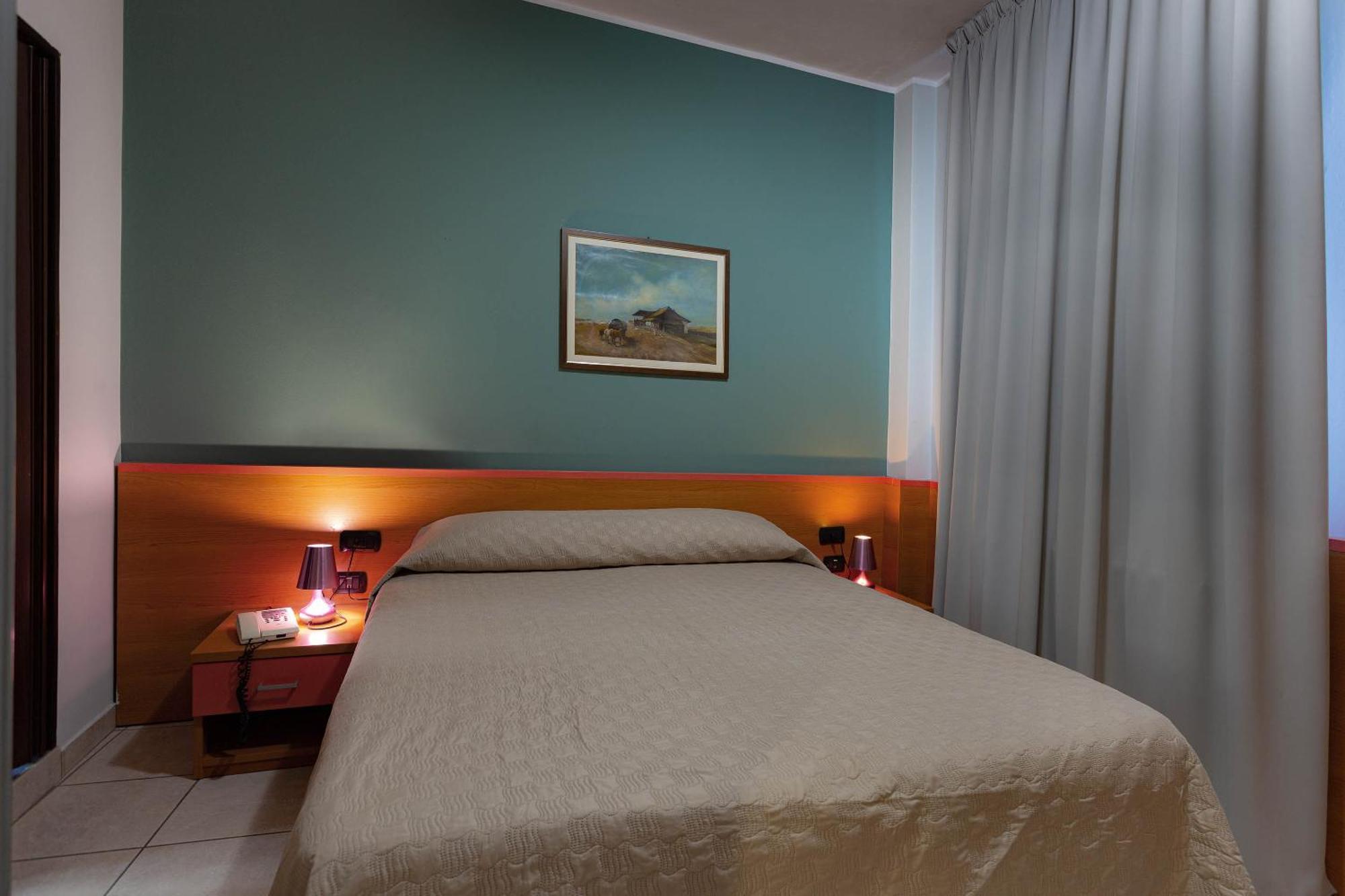 Hotel La Quercia Mozzo Ngoại thất bức ảnh