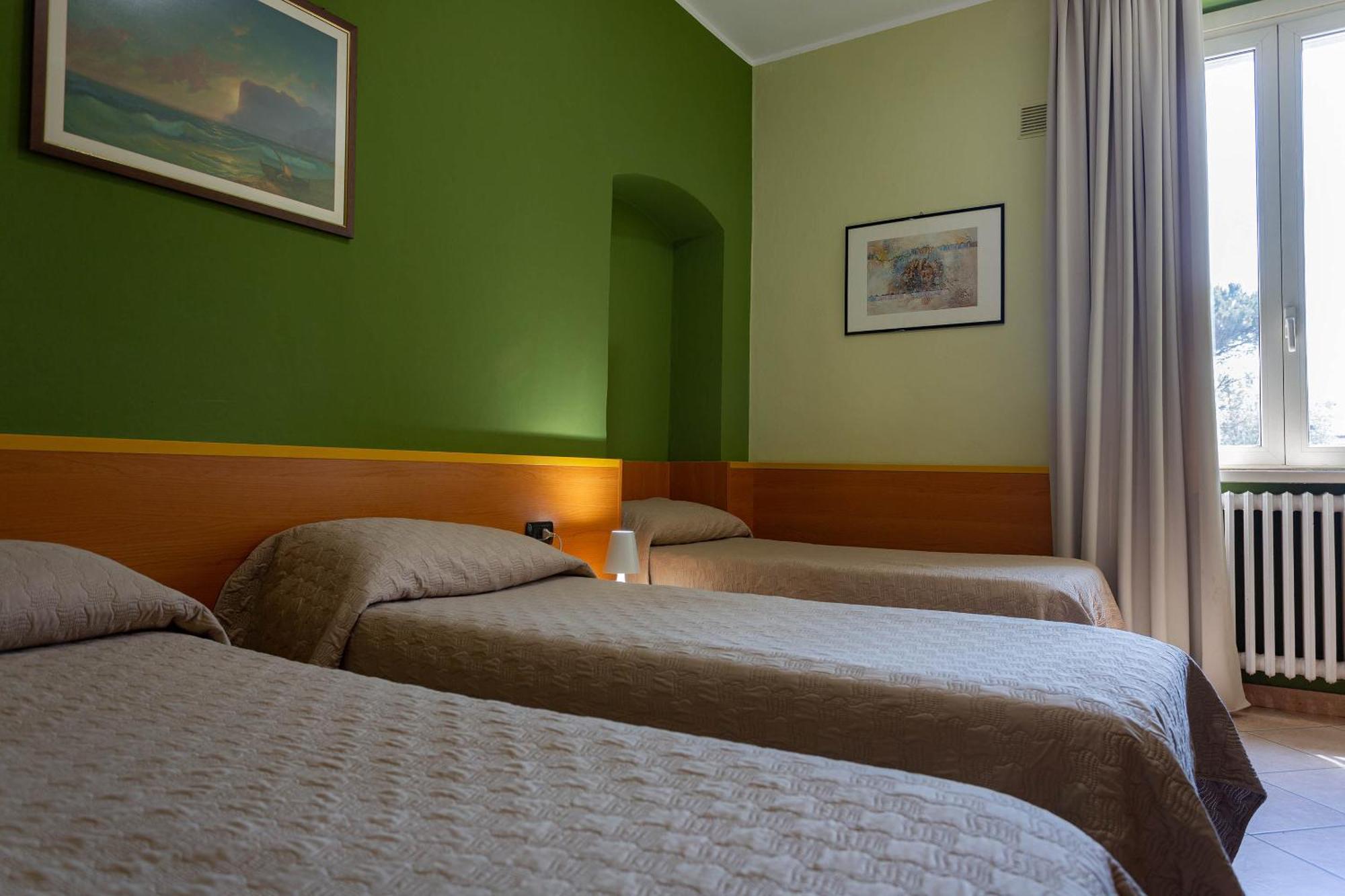 Hotel La Quercia Mozzo Ngoại thất bức ảnh