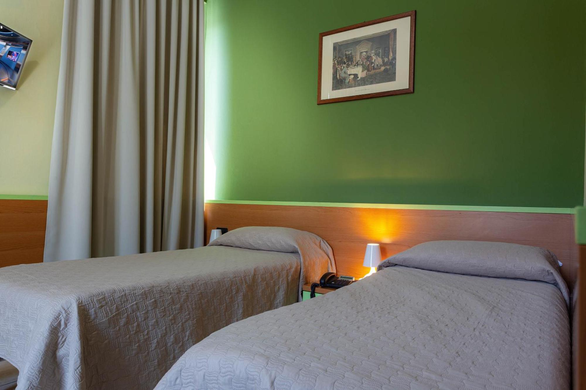 Hotel La Quercia Mozzo Ngoại thất bức ảnh