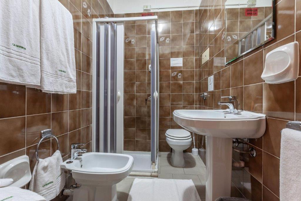Hotel La Quercia Mozzo Ngoại thất bức ảnh